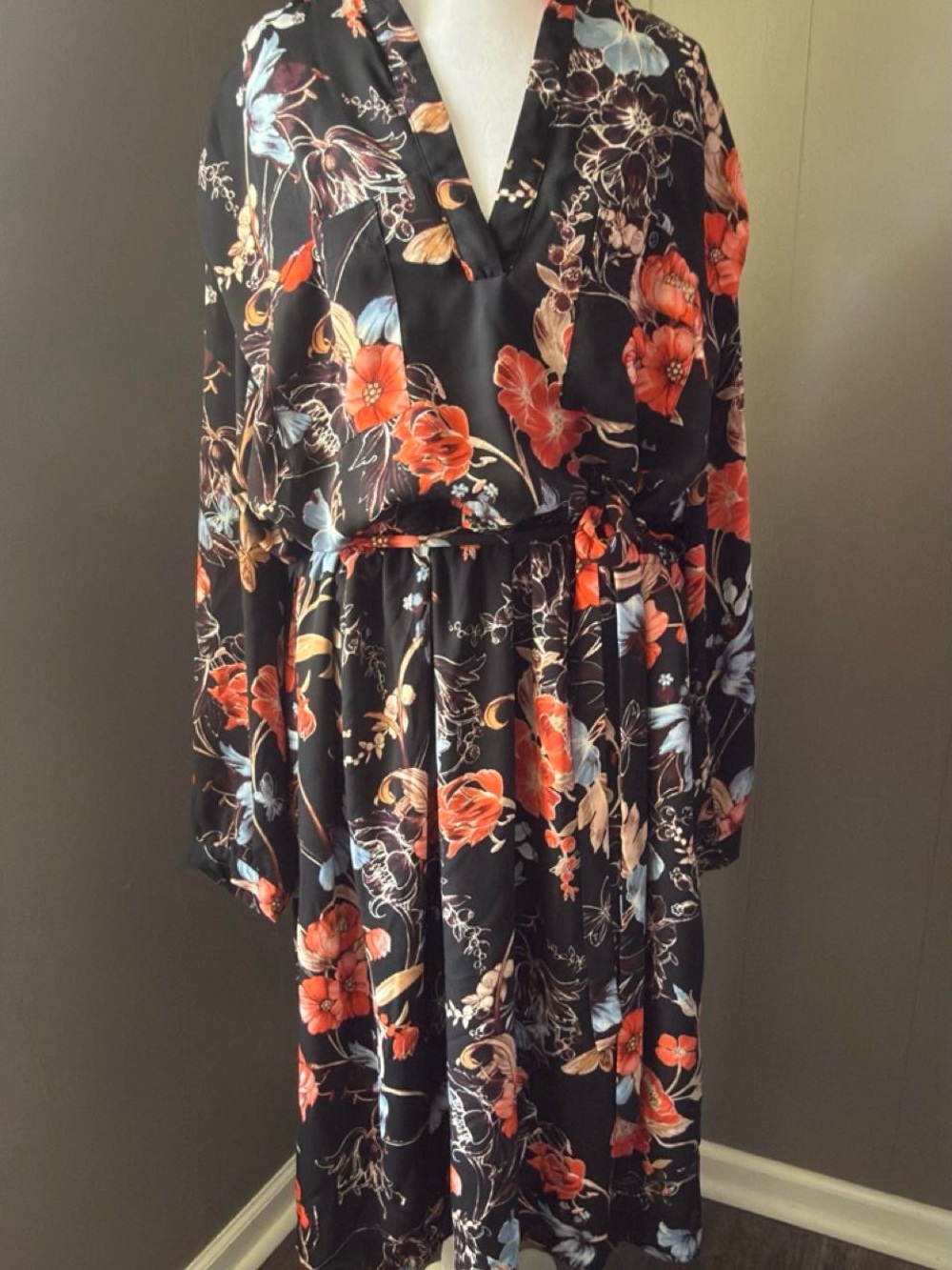 Who What Wear Black Long-Sleeve Maxi Dress with Red Floral Print